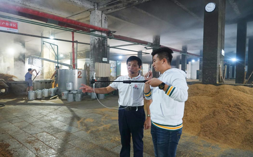 光明網主播走進四特酒，探尋特香型白酒獨特之處